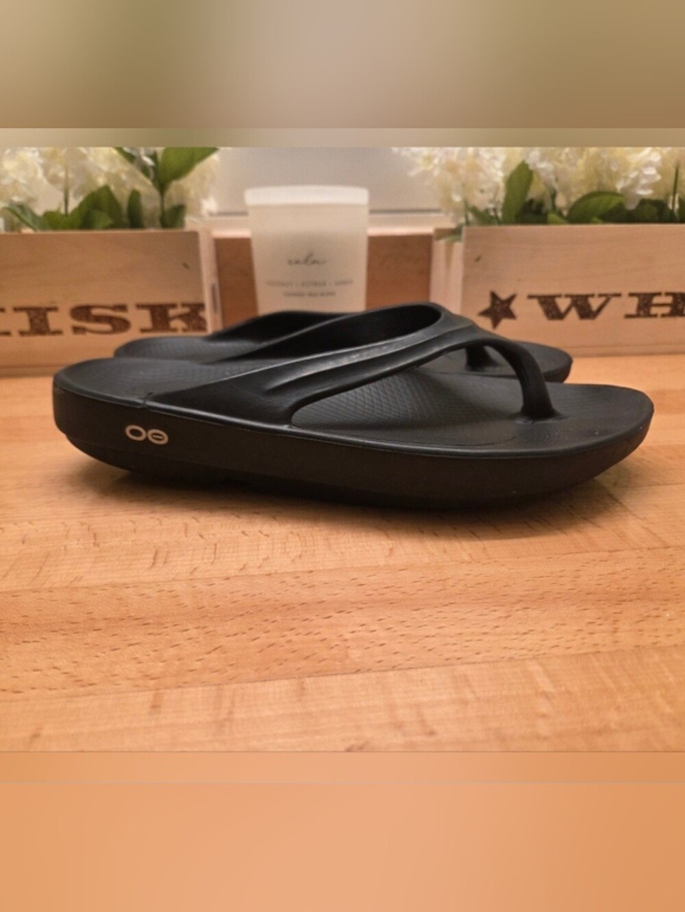OOFOS Oolala Recovery Thong Sandals Black Womens Size 10